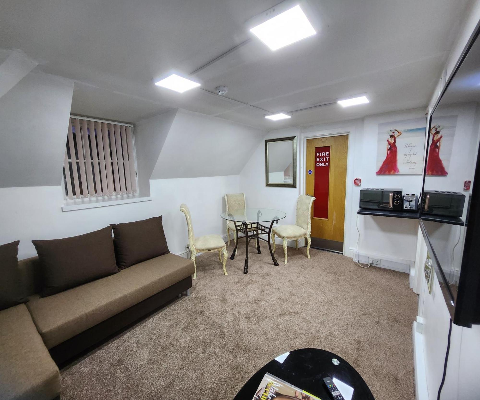 Stylish Modern 1-Bed Apartment In Prime Solihull Town Centre Δωμάτιο φωτογραφία